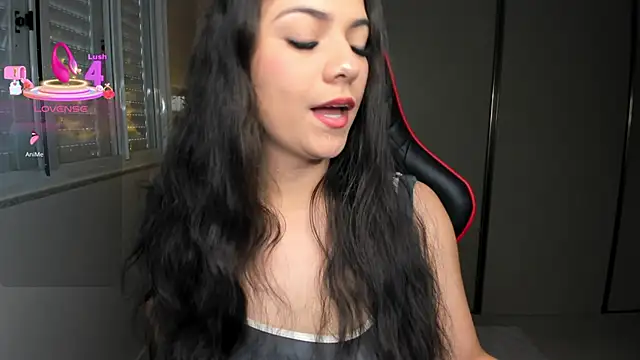 Snapshot of ivyy_scott chatting on November 29, 9:12 am ivyy scott online show from November 29, 9:12 am