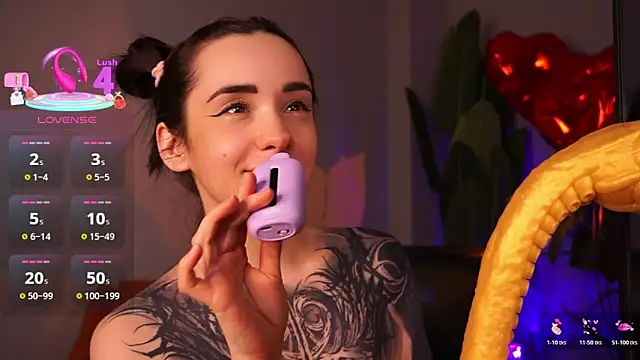 Snapshot of EvaCanton chatting on February 23, 2:09 am EvaCanton online show from February 23, 2:09 am