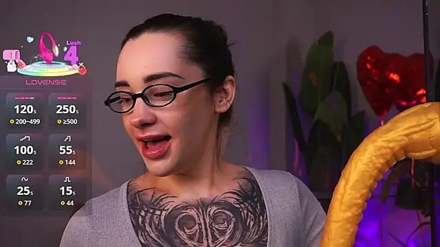 Snapshot of EvaCanton chatting on February 26, 2:10 am EvaCanton online show from February 26, 2:10 am