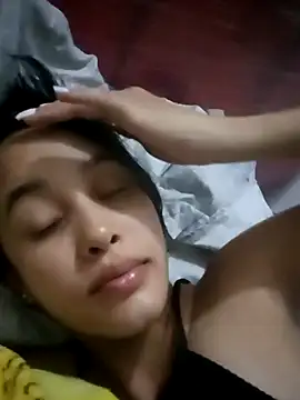 The-quee22 online show from December 19, 1:50 am