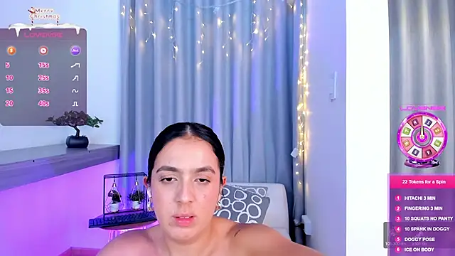 Snapshot of Lucyortiz_ chatting on December 23, 10:23 pm Lucyortiz online show from December 23, 10:23 pm