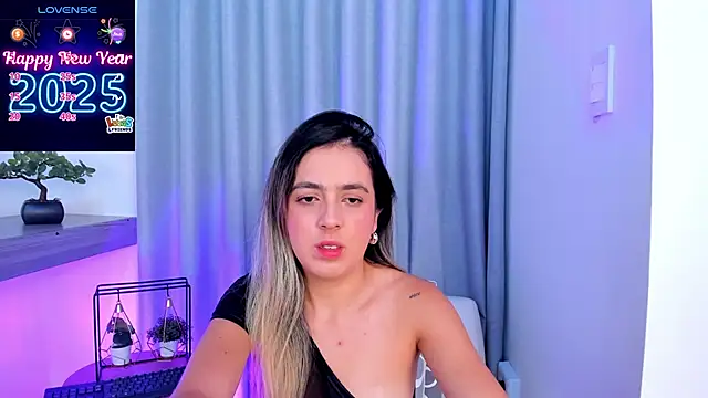 Snapshot of Lucyortiz_ chatting on January 12, 11:17 am Lucyortiz online show from January 12, 11:17 am