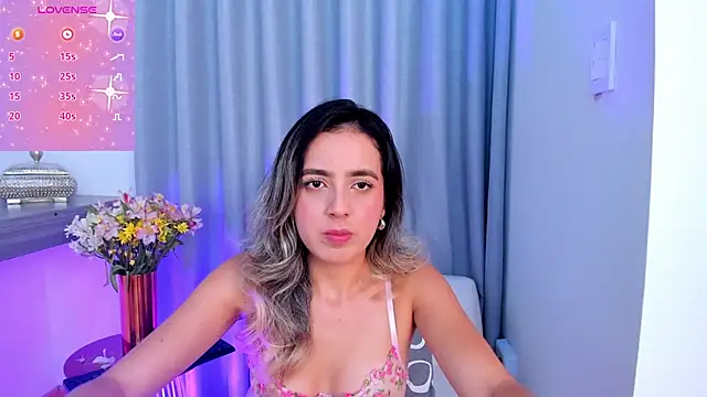 Snapshot of Lucyortiz_ chatting on February 3, 6:49 pm Lucyortiz online show from February 3, 6:49 pm
