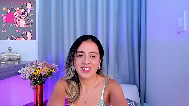 Snapshot of Lucyortiz_ chatting on February 4, 6:06 pm Lucyortiz online show from February 4, 6:06 pm