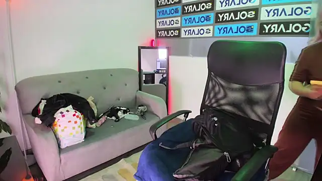 Snapshot of Amy_hoy69 chatting on September 19, 2:35 am Amy hoy69 online show from September 19, 2:35 am