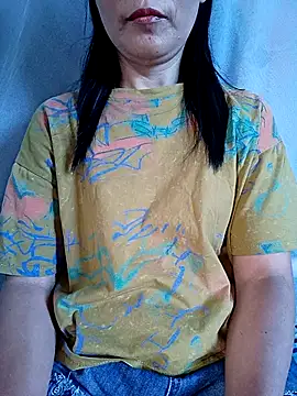 Snapshot of Asian_girl13 chatting on July 17, 8:10 am Asian girl13 online show from July 17, 8:10 am