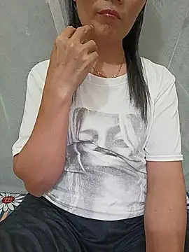 Snapshot of Asian_girl13 chatting on July 27, 2:46 pm Asian girl13 online show from July 27, 2:46 pm