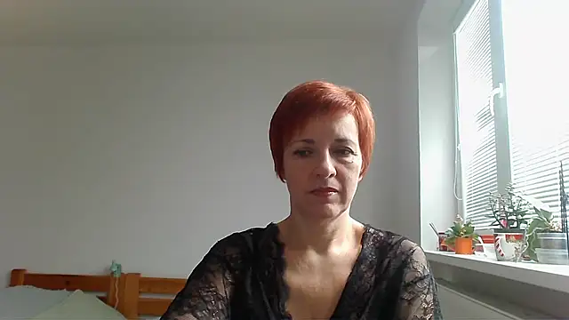 Snapshot of LoraLoraMay chatting on October 14, 8:37 am LoraLoraMay online show from October 14, 8:37 am