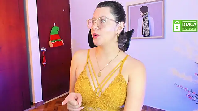 Chanelll Taylorr  online show from December 28, 12:35 pm
