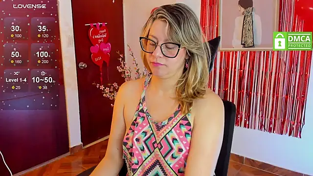 Chanelll Taylorr  online show from February 19, 4:22 pm