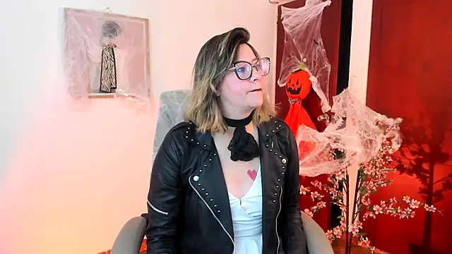 Snapshot of Chanelll_Taylorr_ chatting on October 11, 12:58 pm Chanelll Taylorr online show from October 11, 12:58 pm