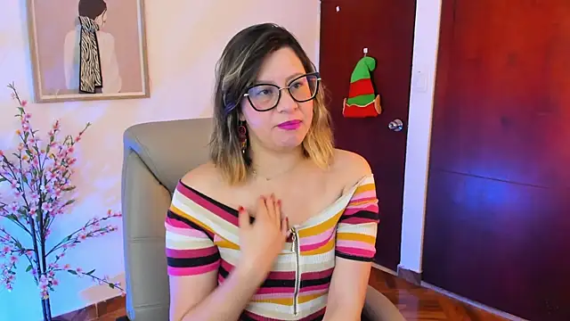 Snapshot of Chanelll_Taylorr_ chatting on November 22, 10:36 am Chanelll Taylorr online show from November 22, 10:36 am