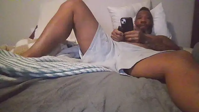 Snapshot of 3prettyboy3 chatting on February 19, 10:00 am 3prettyboy3 online show from February 19, 10:00 am