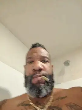 Snapshot of 3prettyboy3 chatting on February 24, 4:10 am 3prettyboy3 online show from February 24, 4:10 am