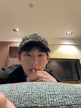 Snapshot of 1a1a1alll chatting on October 26, 3:29 pm 1a1a1alll online show from October 26, 3:29 pm