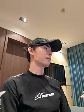 Snapshot of 1a1a1alll chatting on October 30, 2:51 pm 1a1a1alll online show from October 30, 2:51 pm