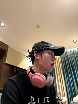 Snapshot of 1a1a1alll chatting on November 20, 2:39 pm 1a1a1alll online show from November 20, 2:39 pm