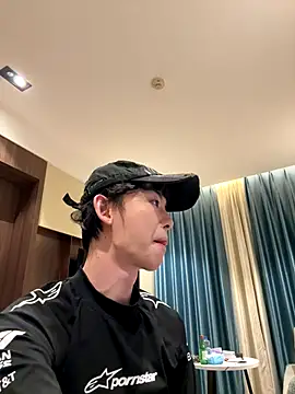 Snapshot of 1a1a1alll chatting on November 27, 3:14 pm 1a1a1alll online show from November 27, 3:14 pm