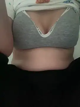 Milk Mom99 online show from April 1, 8:04 am