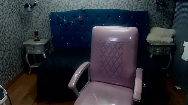 CurvyJulieth online show from June 7, 9:07 pm
