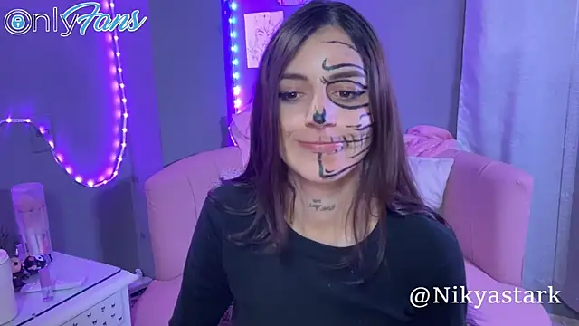 Snapshot of nikyastark chatting on October 22, 5:30 am nikyastark online show from October 22, 5:30 am