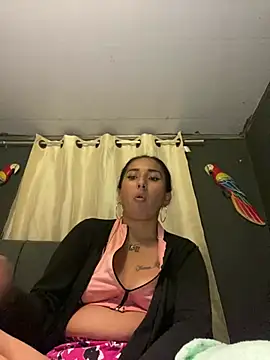 Snapshot of luna_asss chatting on June 25, 2:55 am luna asss online show from June 25, 2:55 am