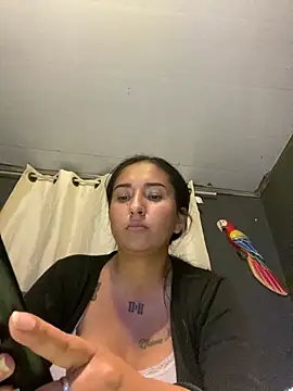 Snapshot of luna_asss chatting on June 29, 2:29 am luna asss online show from June 29, 2:29 am