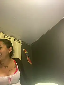 Snapshot of luna_asss chatting on July 8, 3:11 am luna asss online show from July 8, 3:11 am