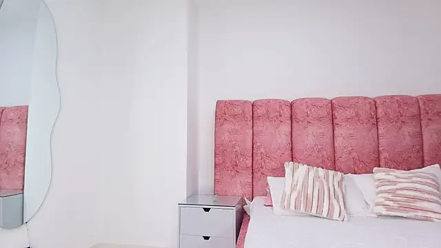 kendal rossi online show from November 28, 12:08 pm