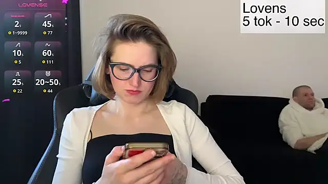 Snapshot of Sexy_Sweets chatting on March 19, 11:36 am Sexy Sweets online show from March 19, 11:36 am