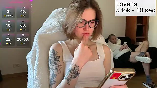 Snapshot of Sexy_Sweets chatting on March 21, 1:16 pm Sexy Sweets online show from March 21, 1:16 pm