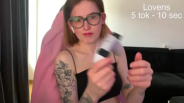 Sexy Sweets online show from June 29, 10:37 am