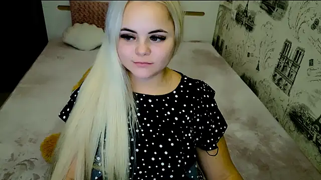 lovely-eyes online show from October 20, 5:35 pm