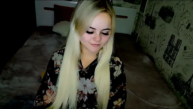 lovely-eyes online show from July 30, 6:51 pm