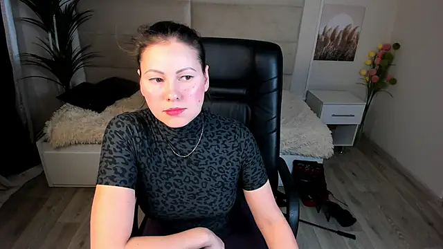 Snapshot of Dana__dom chatting on February 12, 2:35 am Dana dom online show from February 12, 2:35 am