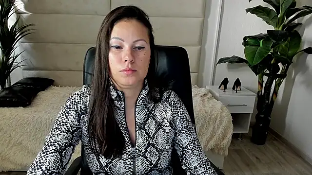 Snapshot of Dana__dom chatting on September 26, 1:31 am Dana dom online show from September 26, 1:31 am