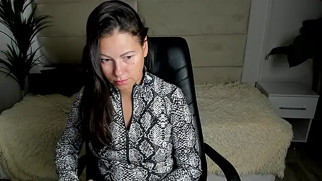 Snapshot of Dana__dom chatting on October 2, 3:35 am Dana dom online show from October 2, 3:35 am