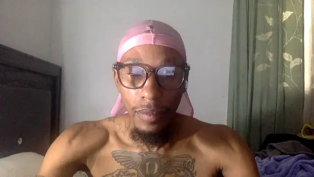 KingDerRico online show from October 12, 6:18 pm