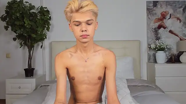 Felix Rey online show from February 8, 9:57 pm