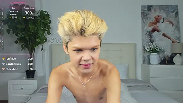 Felix Rey online show from March 10, 1:45 am