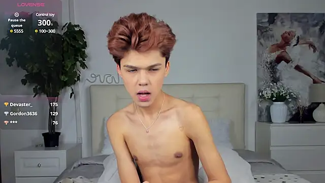 Felix Rey online show from March 22, 10:59 pm