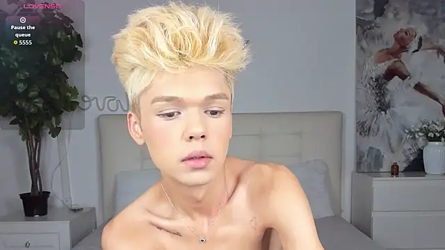 Felix Rey online show from November 30, 4:00 pm