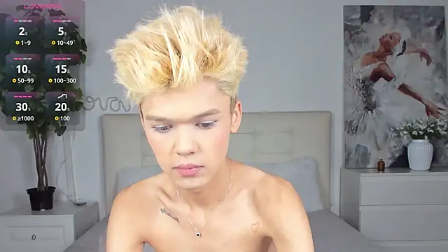 Felix Rey online show from December 3, 5:00 pm