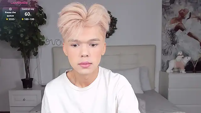 Felix Rey online show from December 15, 9:08 pm