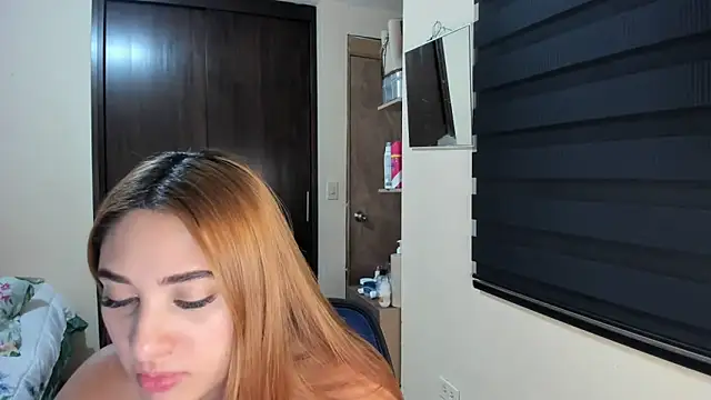 Snapshot of Amy_Walker chatting on April 21, 7:28 pm Amy Walker online show from April 21, 7:28 pm