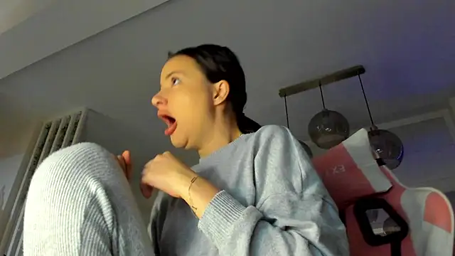 IreneVON online show from October 16, 3:51 am