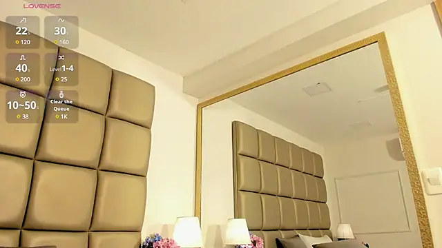 Snapshot of Emily_robertss chatting on March 23, 5:54 am Emily robertss online show from March 23, 5:54 am