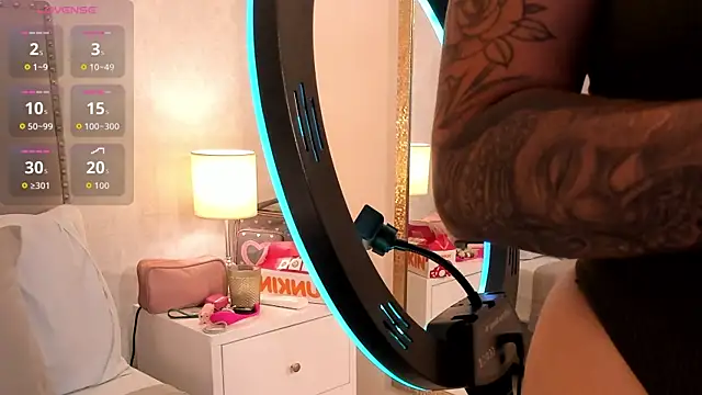 Snapshot of Emily_robertss chatting on October 4, 3:26 am Emily robertss online show from October 4, 3:26 am