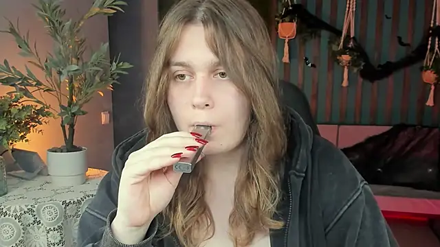 Snapshot of FioraMarmoris chatting on October 23, 1:32 pm FioraMarmoris online show from October 23, 1:32 pm