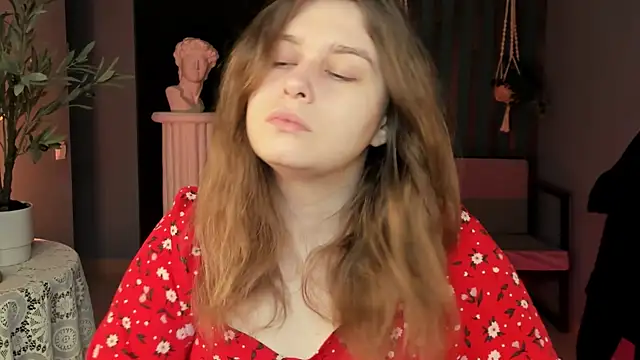 Snapshot of FioraMarmoris chatting on November 2, 5:21 am FioraMarmoris online show from November 2, 5:21 am